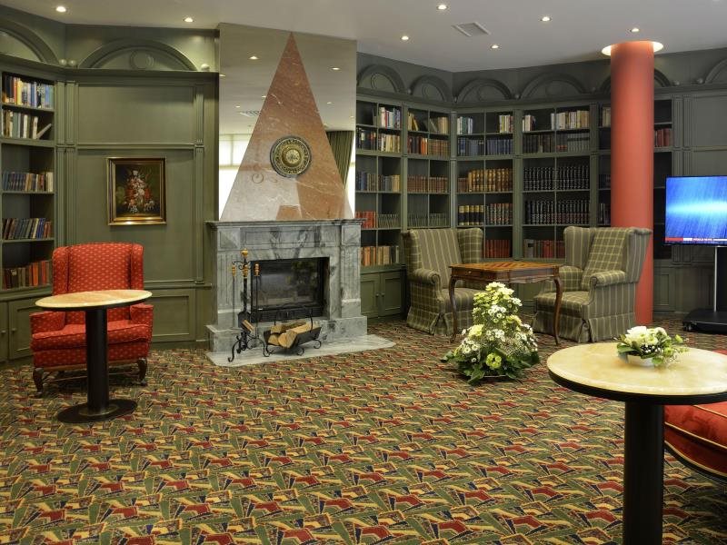 Hotel Savoy Prague 9