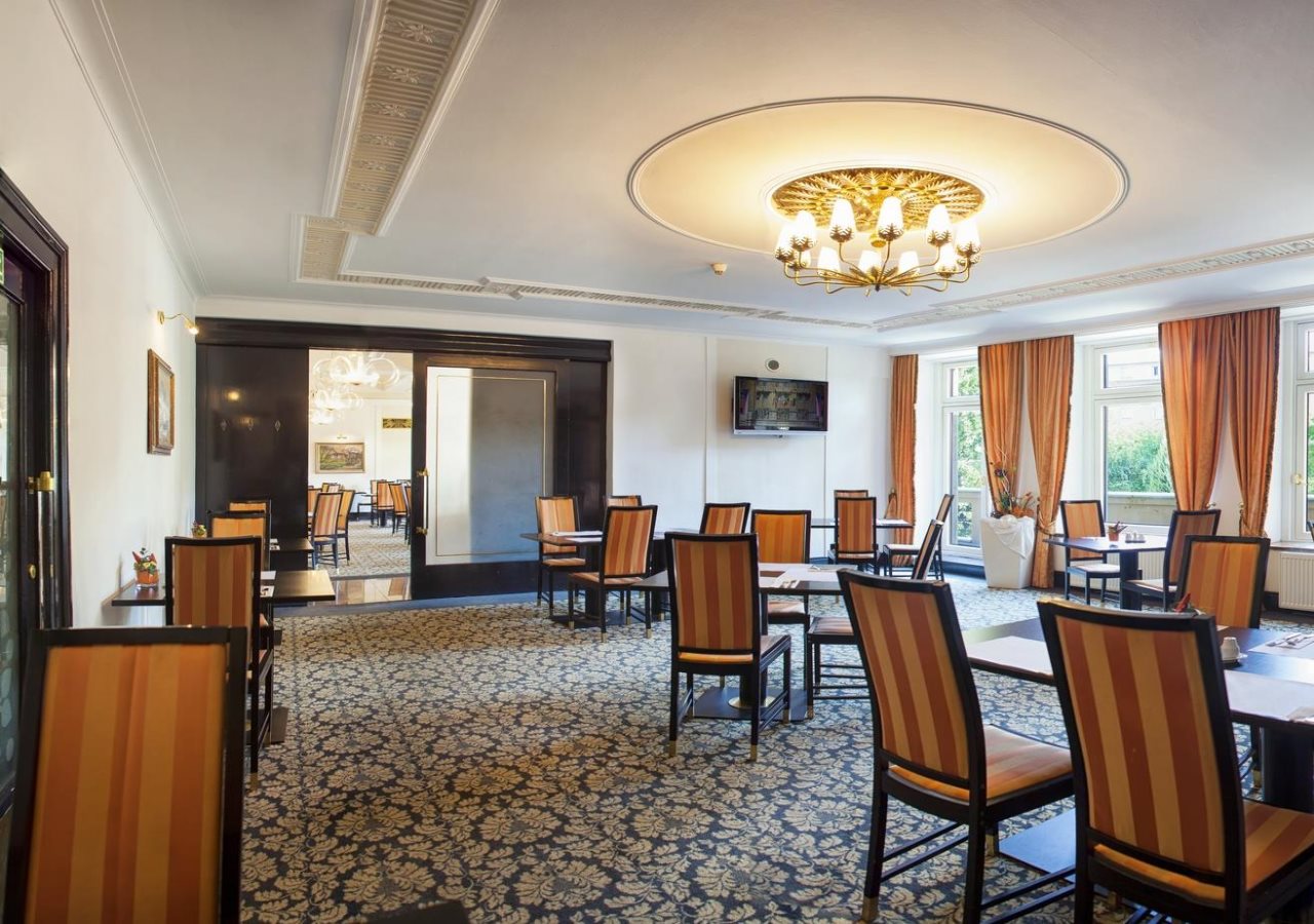 Grand Hotel International Prague 15