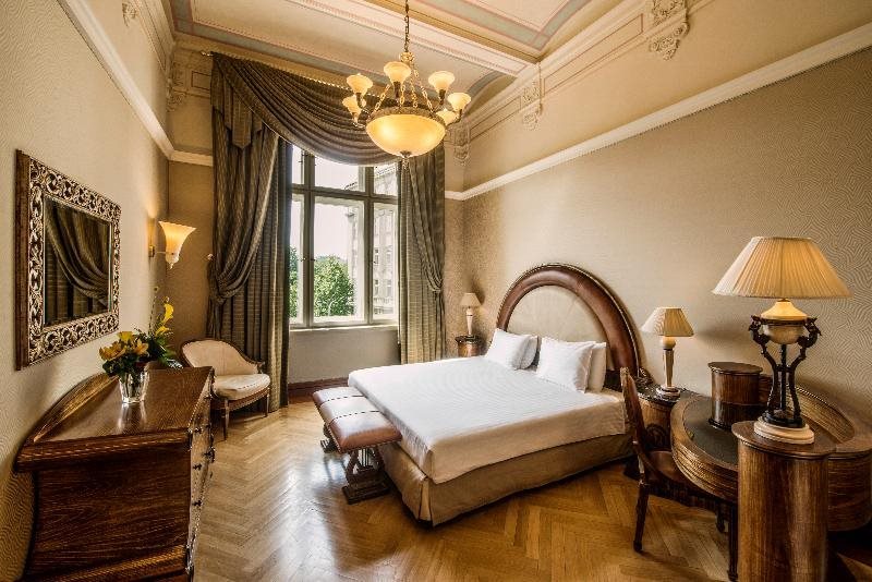 NH Collection Prague Carlo IV 22