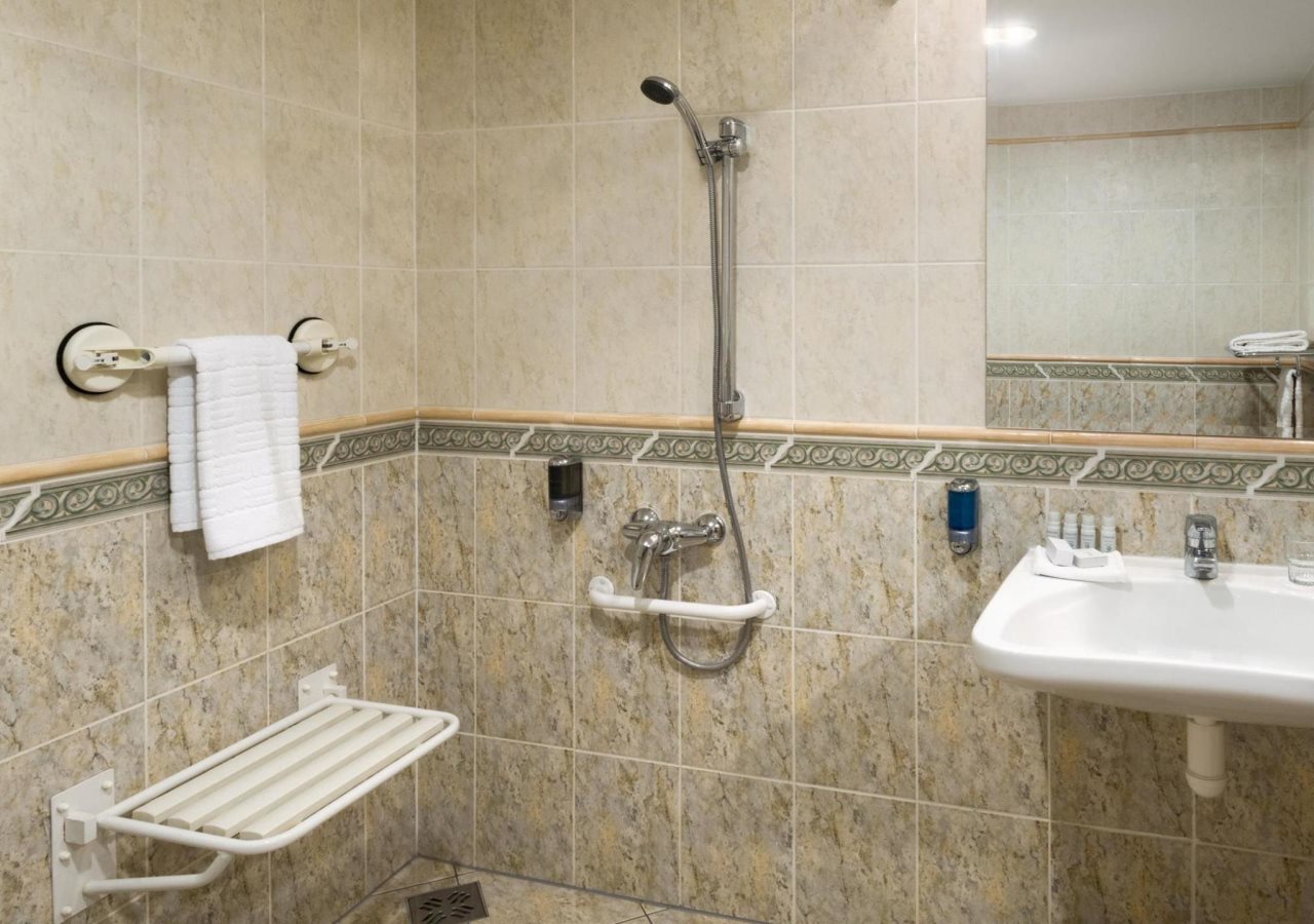 Ramada by Wyndham Prague City Centre 7