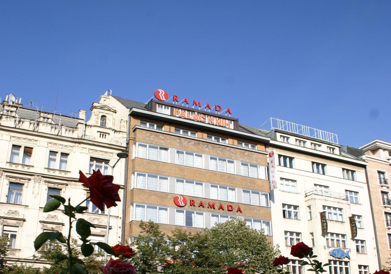 Ramada by Wyndham Prague City Centre 10
