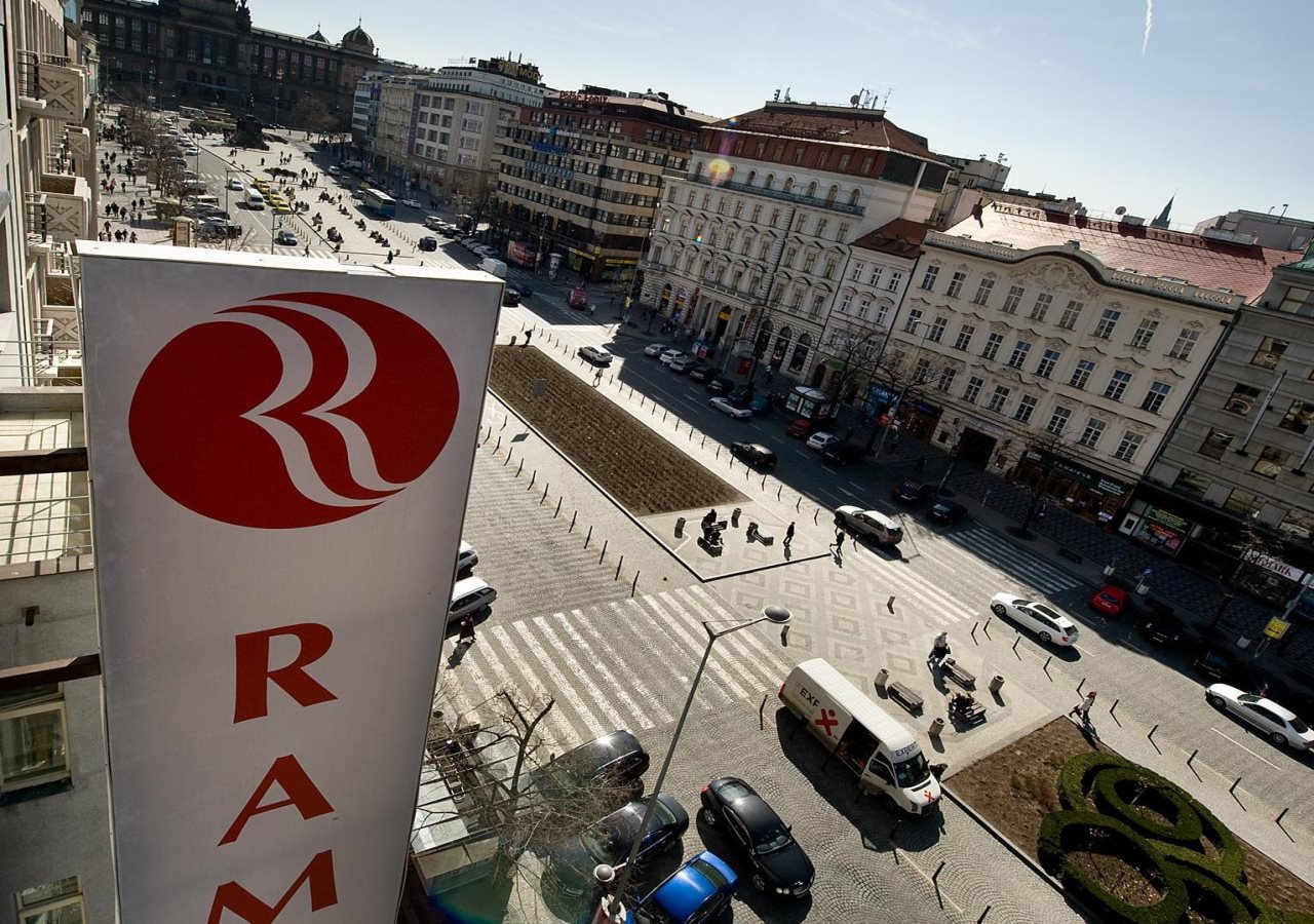 Ramada by Wyndham Prague City Centre 13