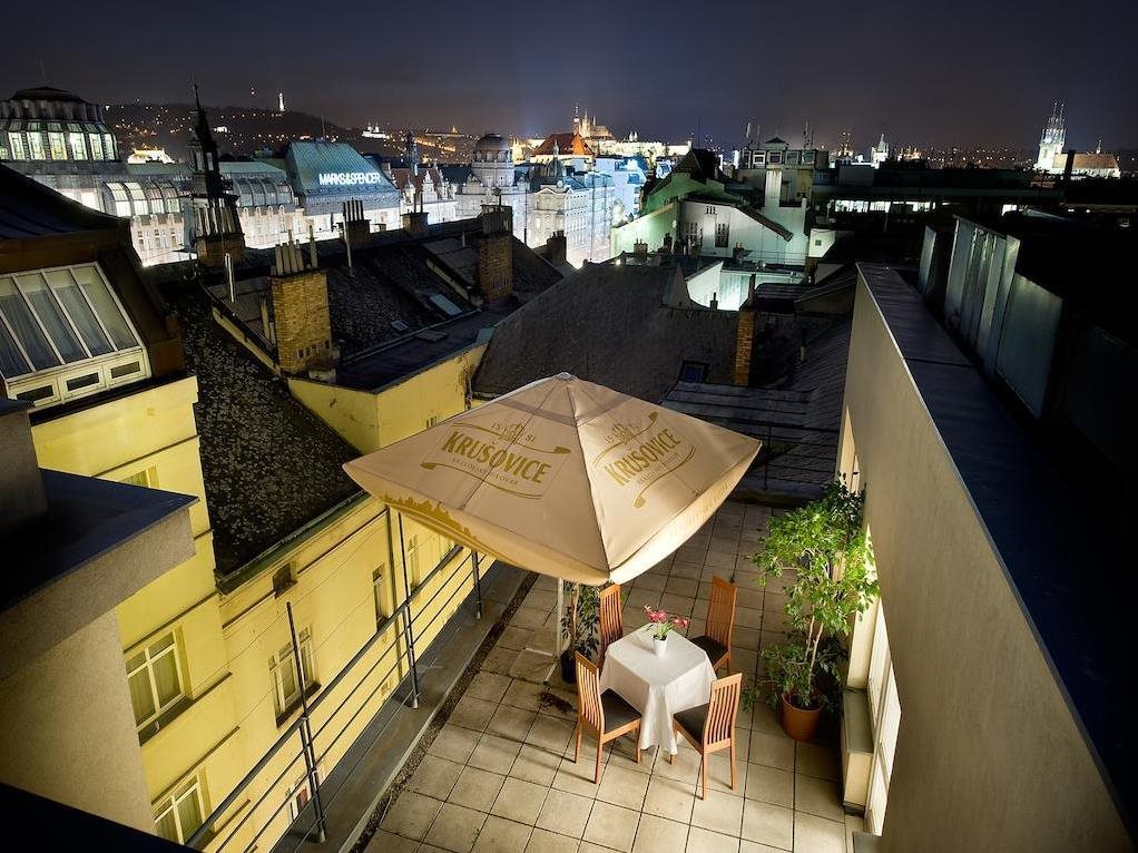 Ramada by Wyndham Prague City Centre 16
