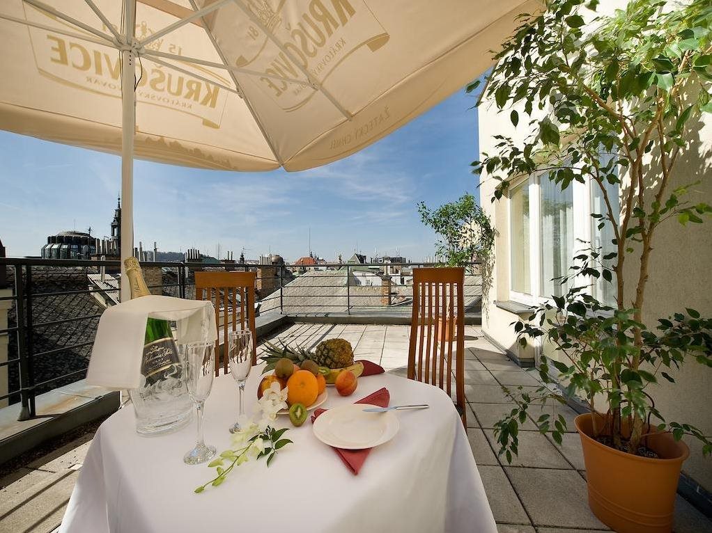 Ramada by Wyndham Prague City Centre 17