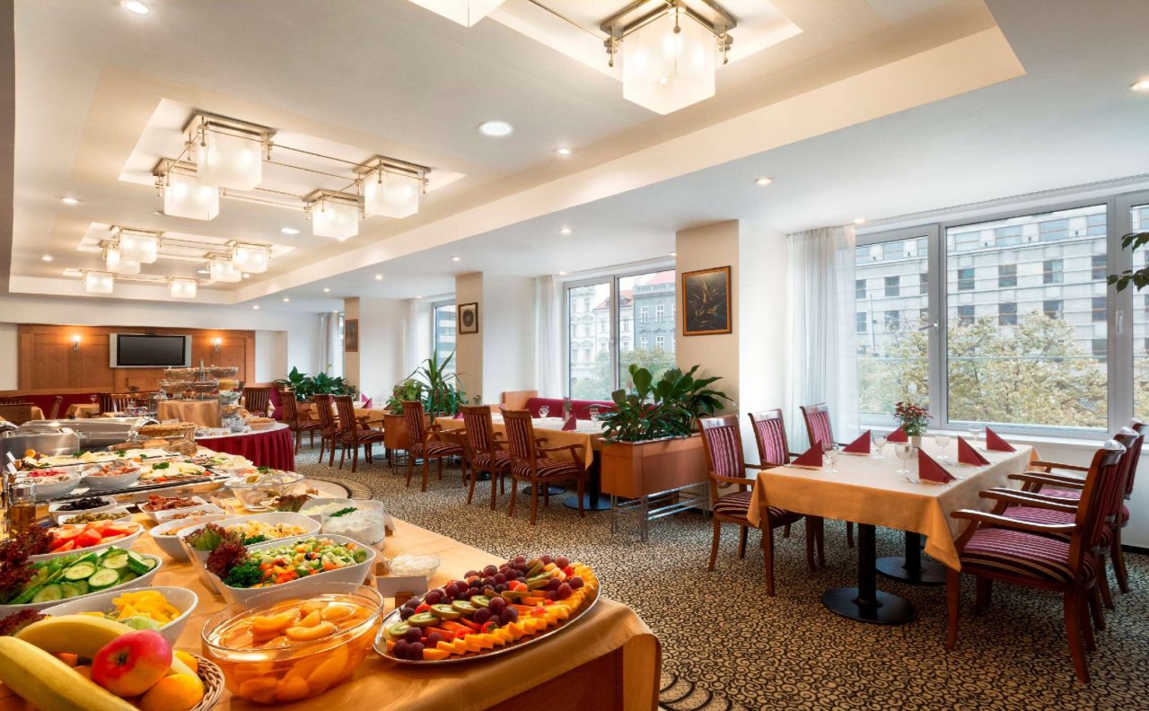 Ramada by Wyndham Prague City Centre 23