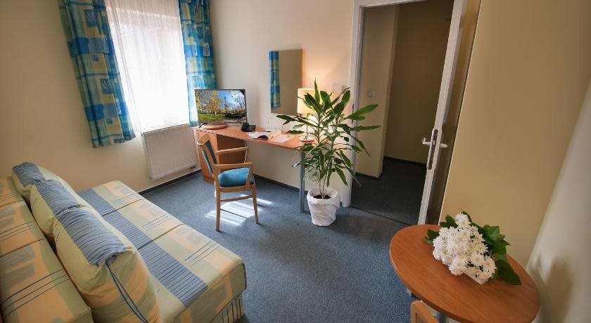EA Hotel Tosca 22