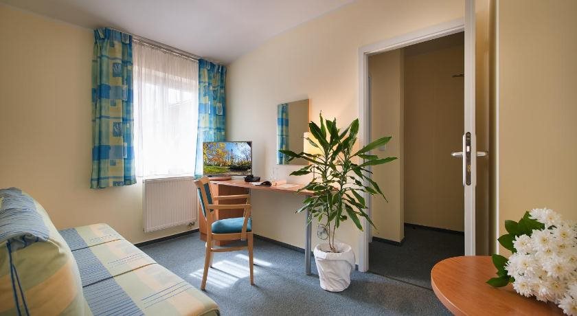 EA Hotel Tosca 23