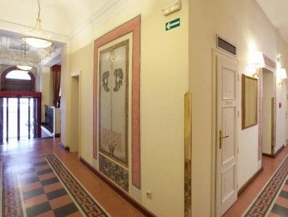 Hotel Tivoli 8