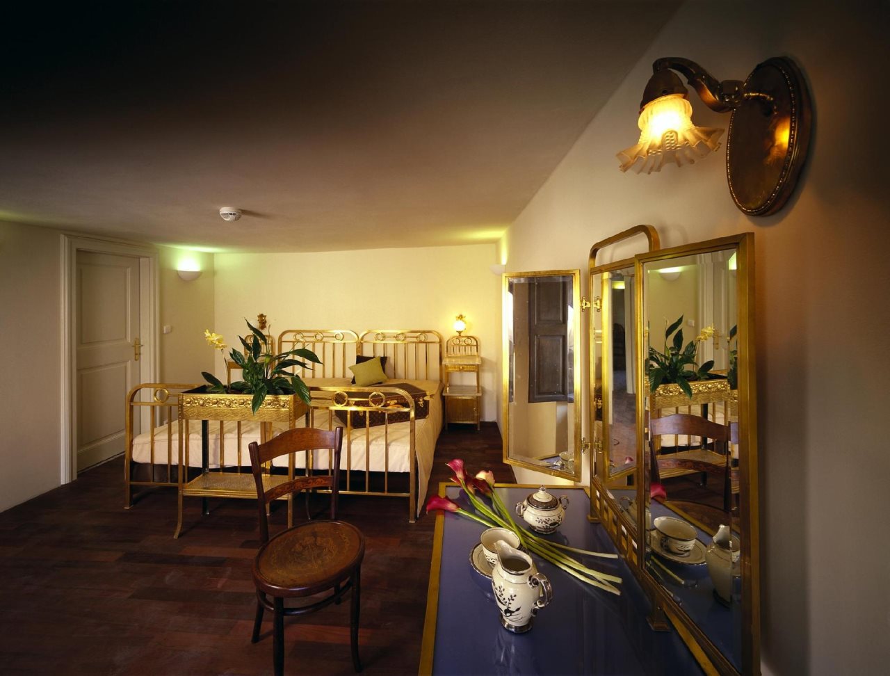 Iron Gate Hotel & Suites 23