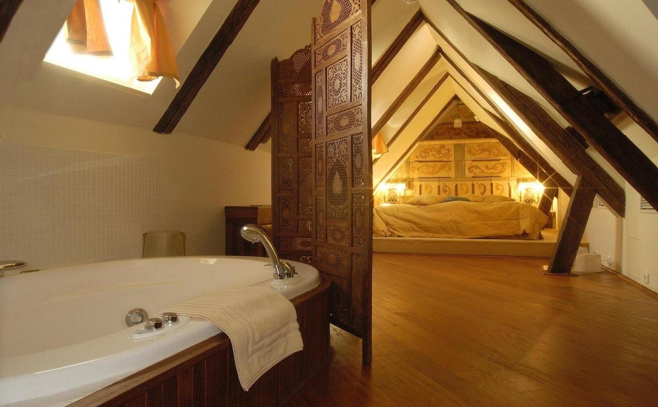 Iron Gate Hotel & Suites 4