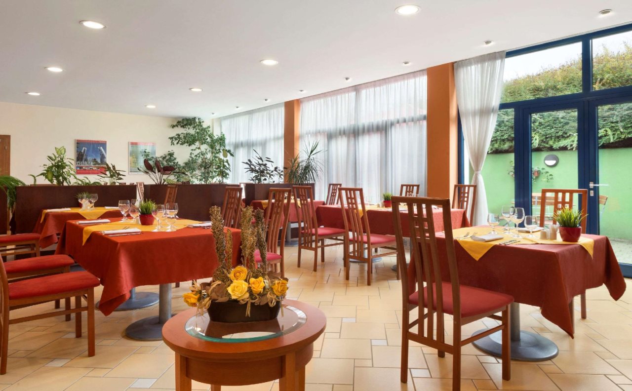 Ramada by Wyndham Airport Prague 16