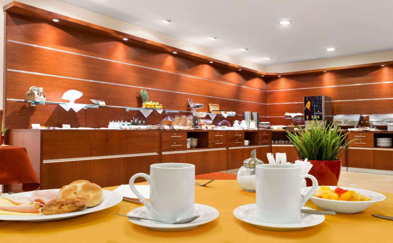 Ramada by Wyndham Airport Prague 4