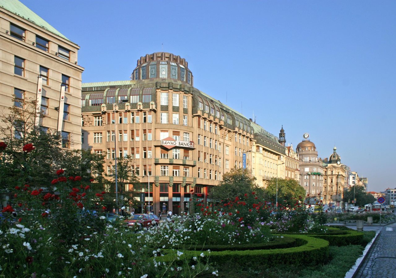 EA Hotel Rokoko 12