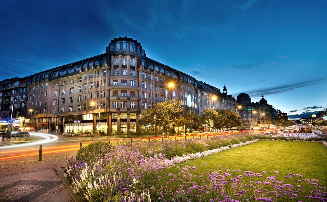 EA Hotel Rokoko 3