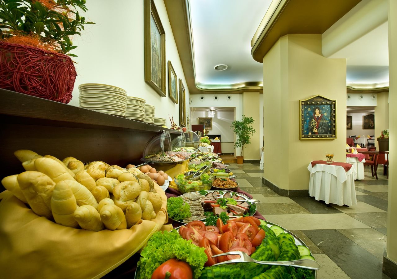 EA Hotel Rokoko 6