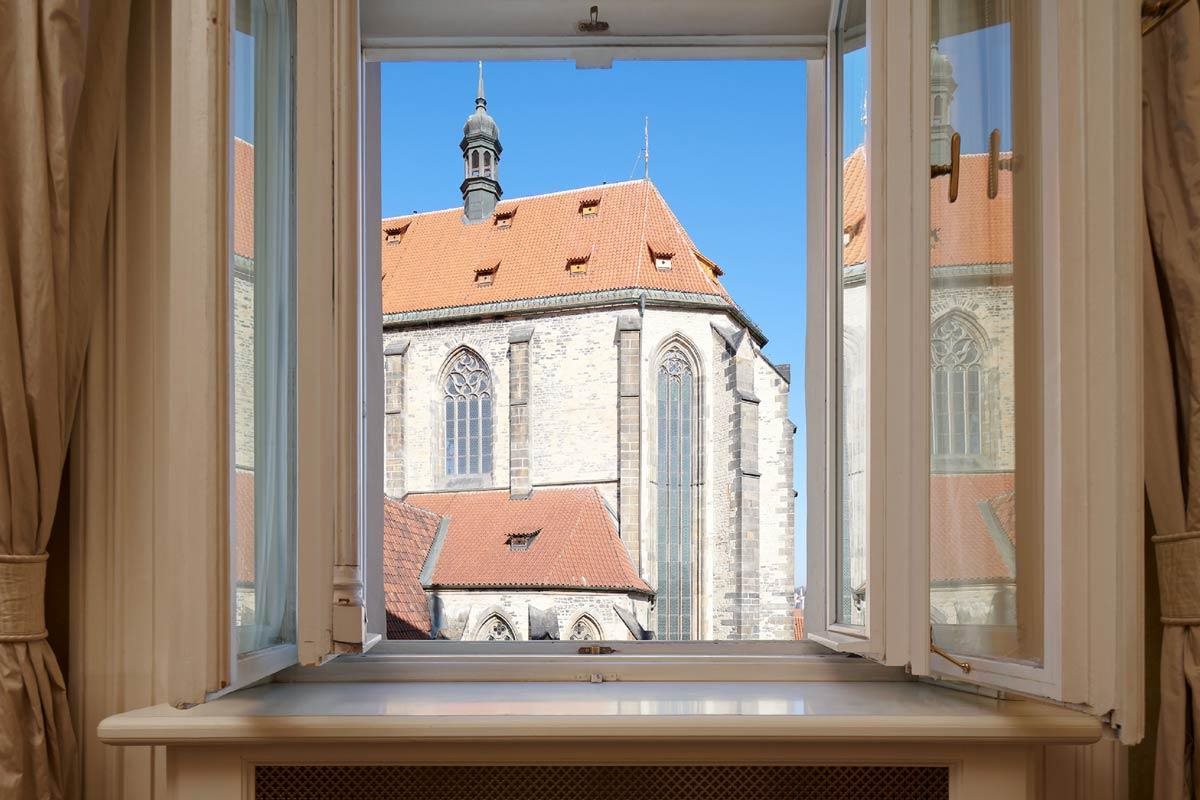 Ventana Hotel Prague 17