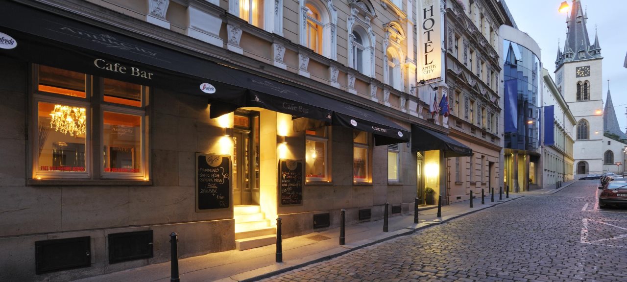 Numa Prague Root 3
