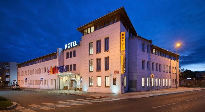 EA Hotel Populus 1
