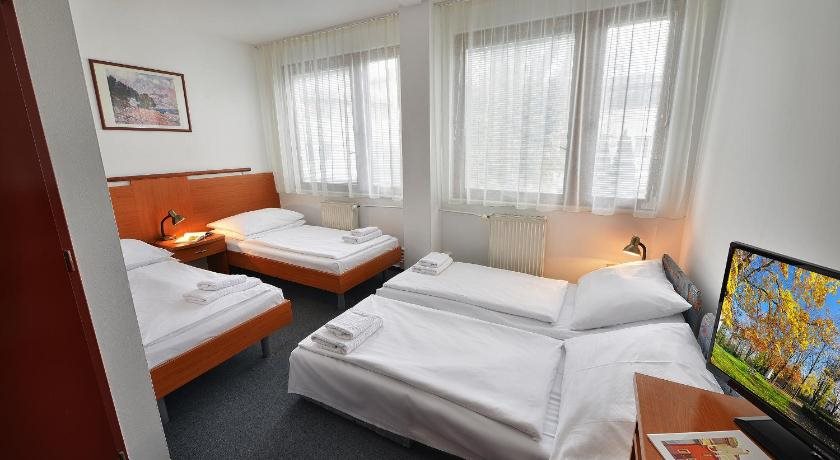 EA Hotel Populus 11