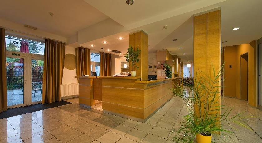 EA Hotel Populus 14