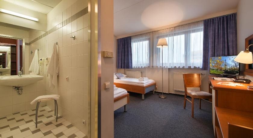 EA Hotel Populus 18