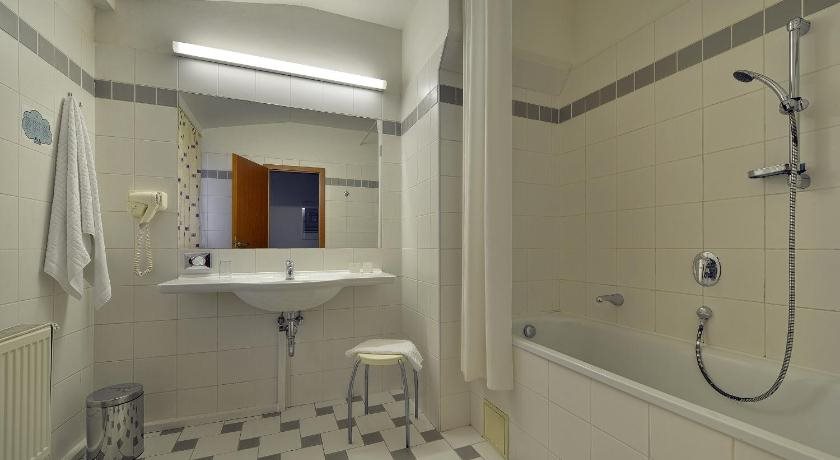 EA Hotel Populus 22