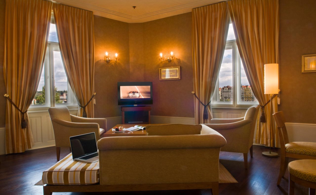 Mamaison Hotel Riverside Prague 17