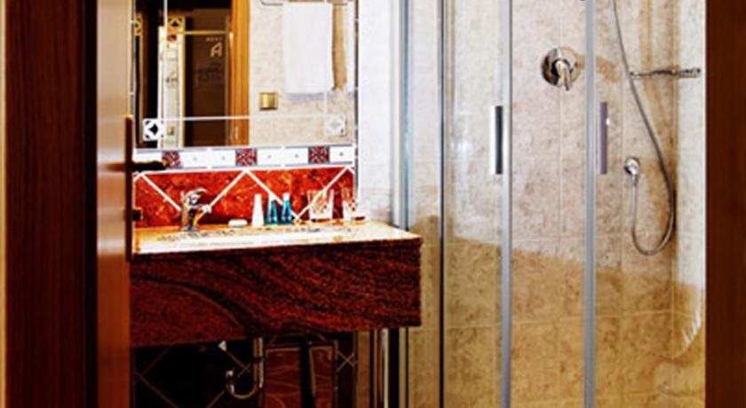 Hotel U Divadla 23