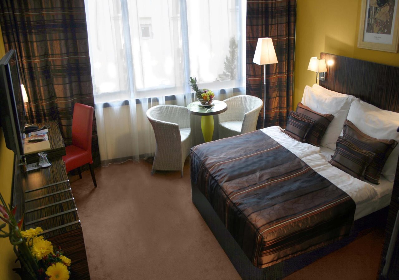 EA Hotel Crystal Palace 18