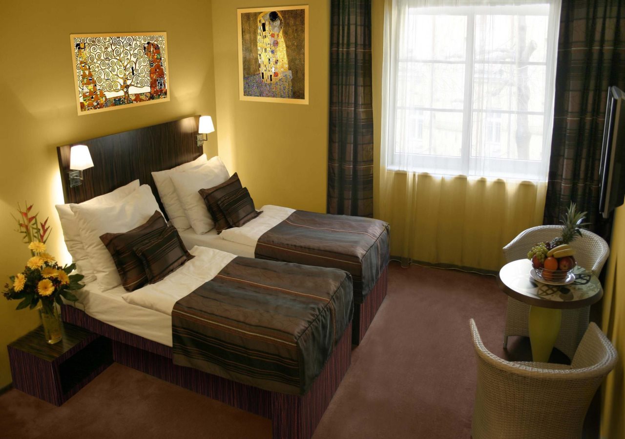 EA Hotel Crystal Palace 2