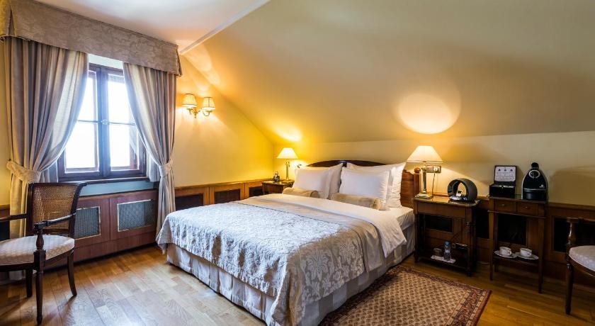 Golden Well Hotel 13