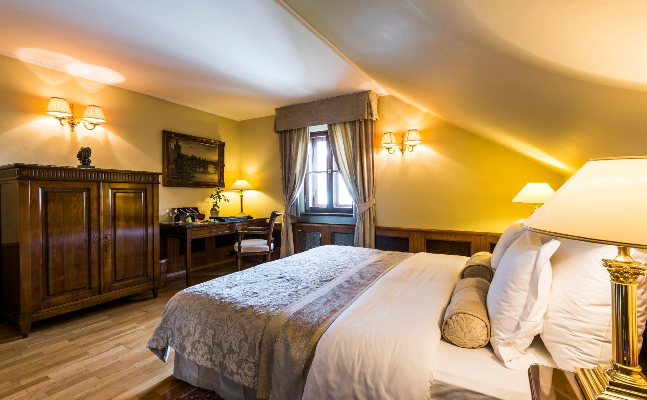 Golden Well Hotel 14