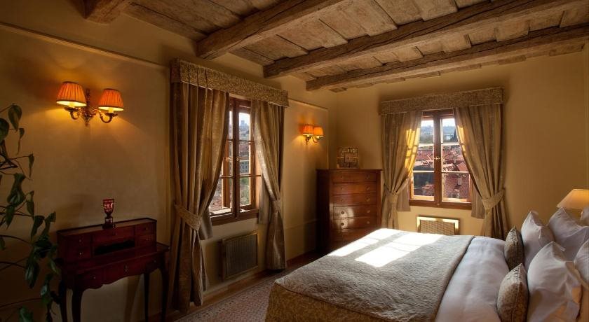 Golden Well Hotel 22