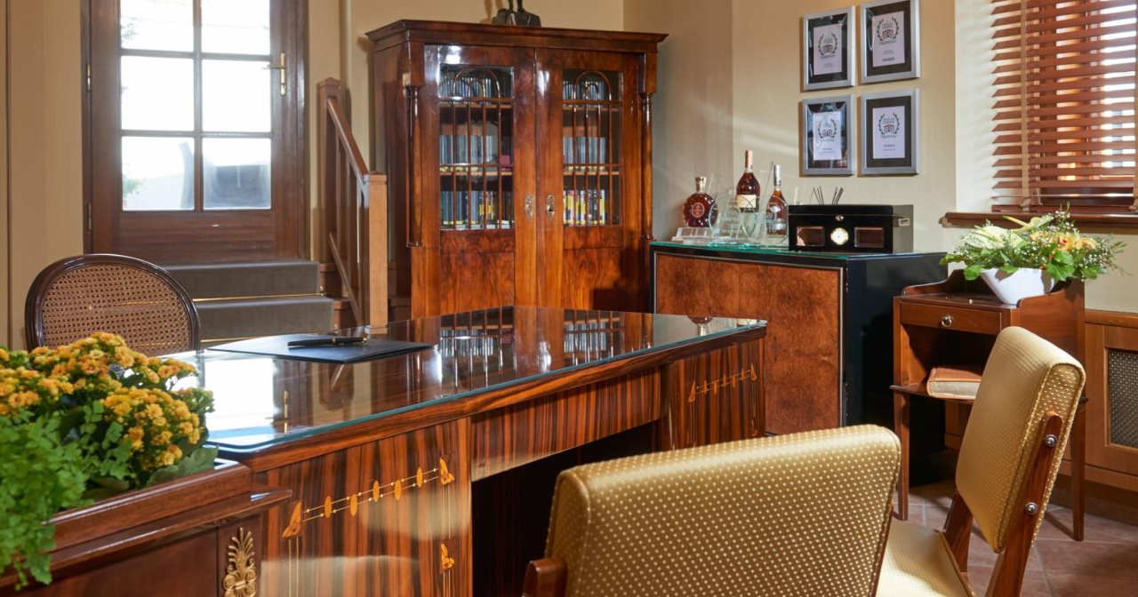 Golden Well Hotel 3
