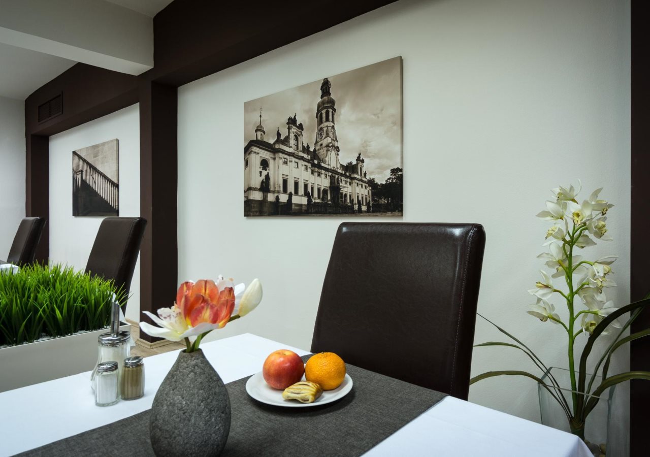 Pytloun Kampa Garden Hotel Prague 16