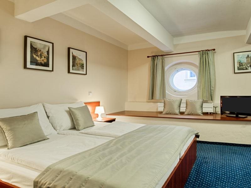 Pytloun Kampa Garden Hotel Prague 4