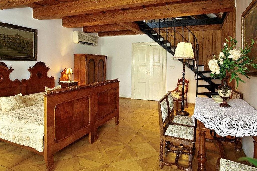 Grand Hotel Praha 12