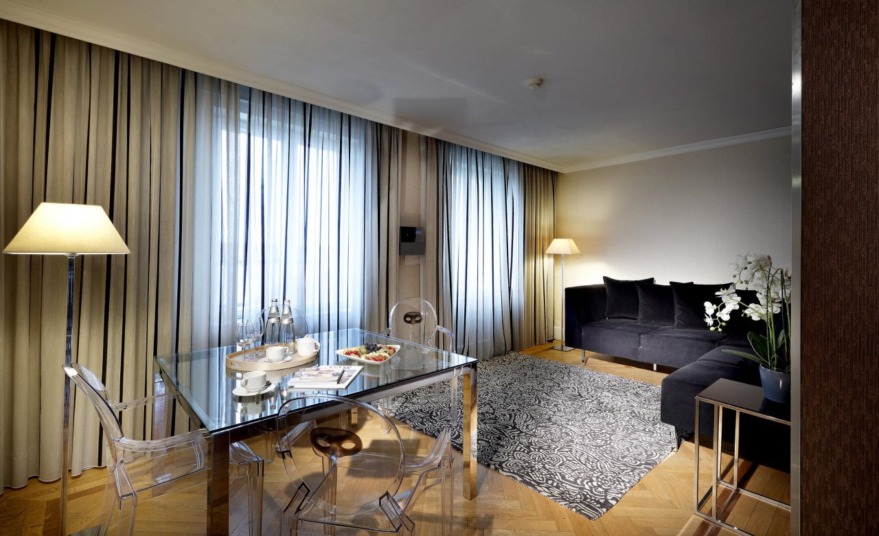 Eurostars Thalia 12