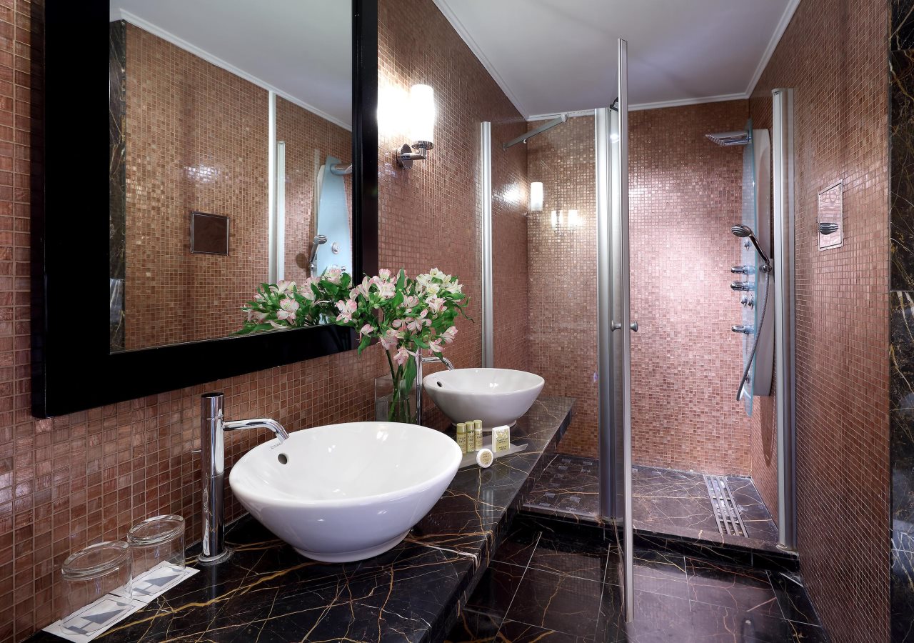 Eurostars Thalia 14