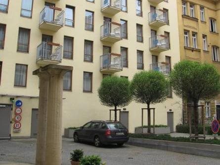 Aparthotel Austria Suites 6