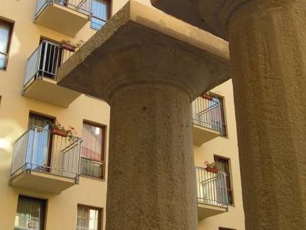 Aparthotel Austria Suites 10