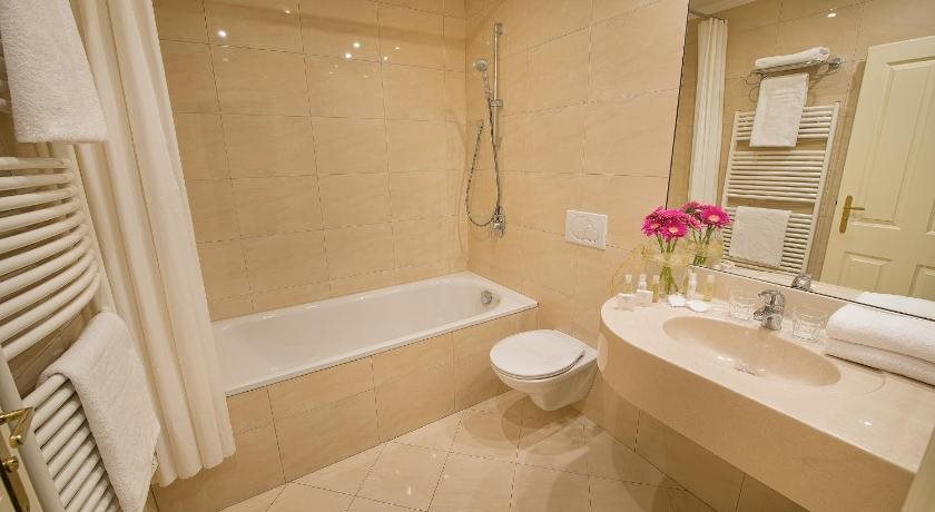 Hotel Angelis 19