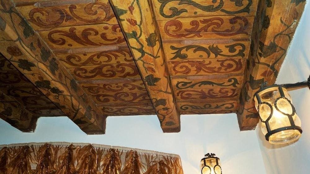 U Trí Pstrosu 12