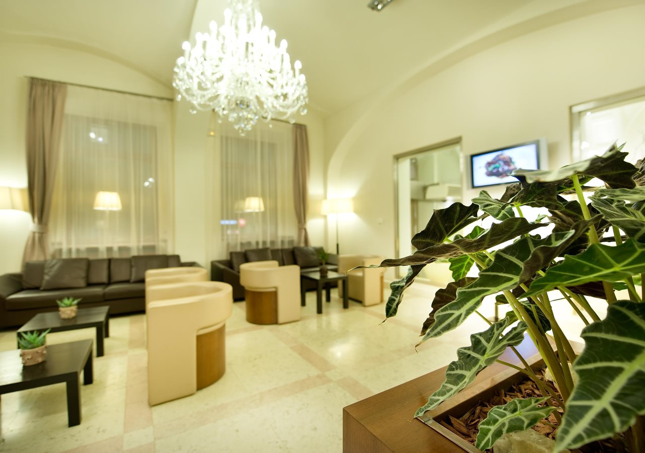 Hotel Maestro by Adrez 4