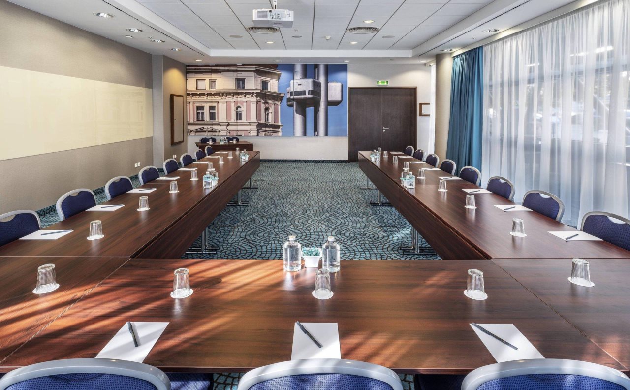 Courtyard by Marriott Prague City 10