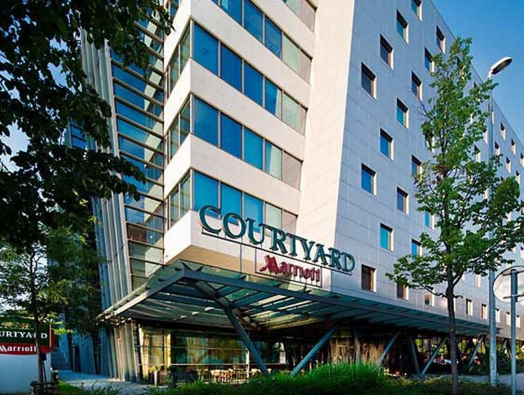 Courtyard by Marriott Prague City 3