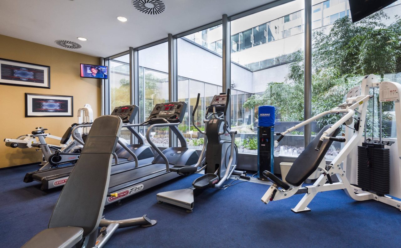Courtyard by Marriott Prague City 8