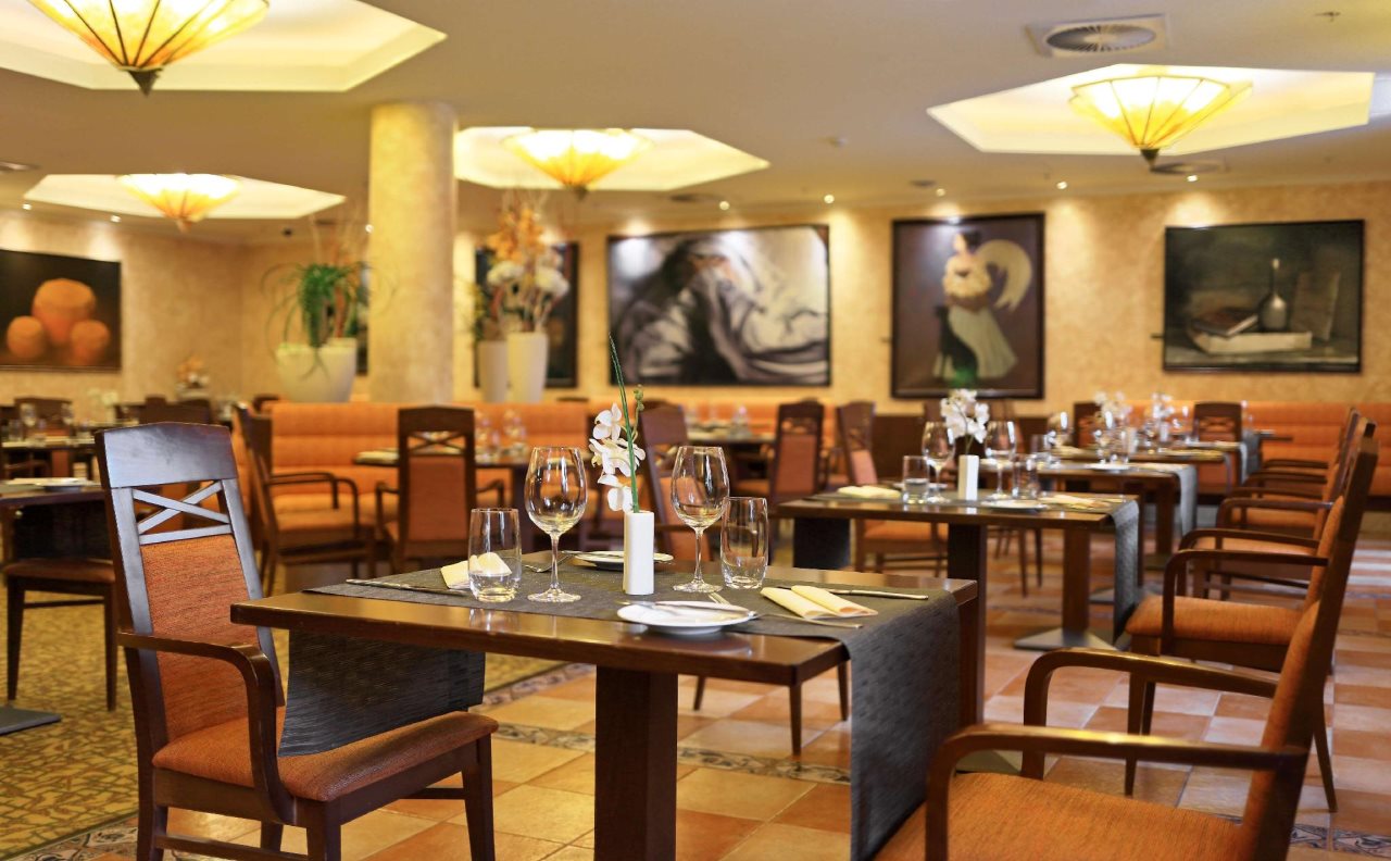 Lindner Hotel Prague Castle 15