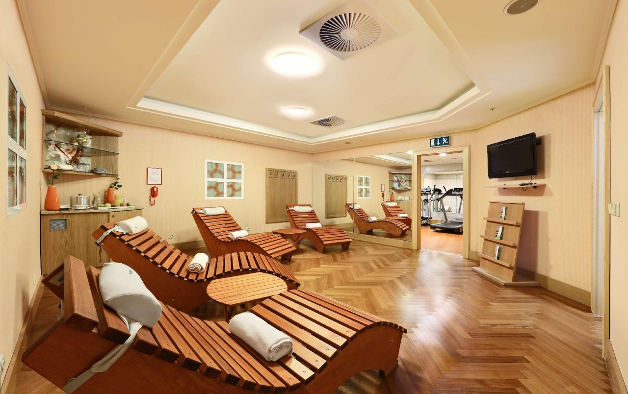 Lindner Hotel Prague Castle 16