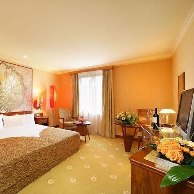 Lindner Hotel Prague Castle 18